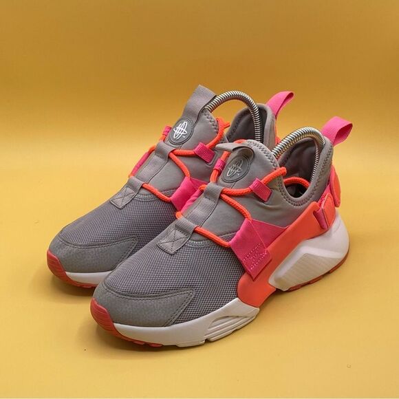 Nike Women's Sneakers in Gray and Pink - Picture 1 of 4